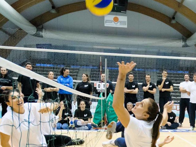 http://www.volleypalermo.it/wp-content/uploads/2018/09/Sitting-volley_cr-640x480.jpg